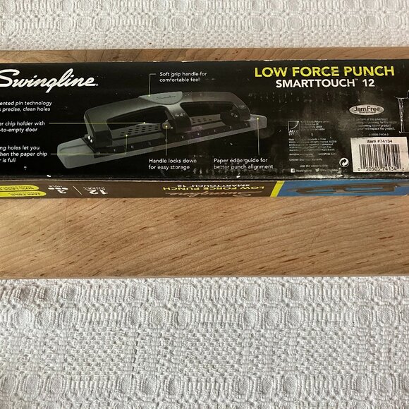 Swingline 3 Hole Punch Desktop Hole Puncher With Original Box - Picture 1 of 6